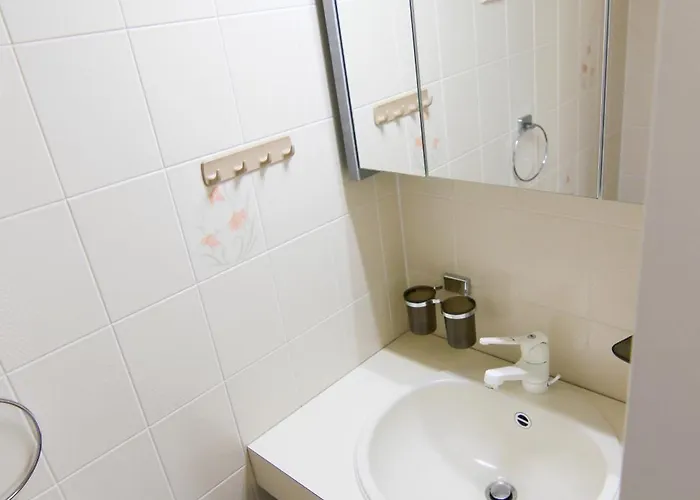 Viktoria B16 By Daire Arosa