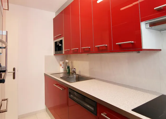 Viktoria B16 By Daire *